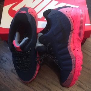 Brand new nike air max